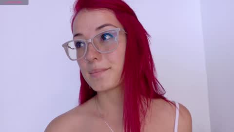 Snapshot of luccycollins_ chatting on December 14, 2:53 pm Luccy online show from December 14, 2:53 pm