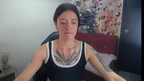 lucia_evans21 online show from July 3, 8:37 pm