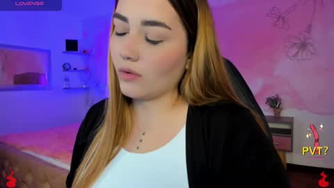 lucia star  online show from February 20, 2:40 am