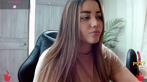 lucia star  online show from February 5, 5:16 pm