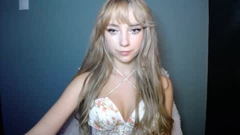 Lucy online show from October 30, 9:16 pm