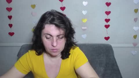Snapshot of luciami chatting on February 24, 6:26 pm LuciaMi online show from February 24, 6:26 pm