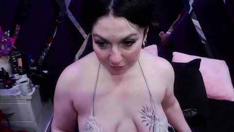 Luci online show from October 15, 8:44 pm