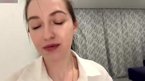 Mary online show from December 2, 7:05 pm