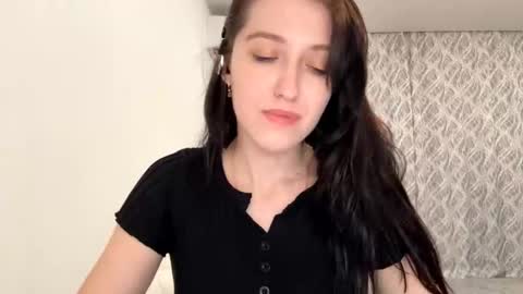 Snapshot of lucibeveridge chatting on October 30, 4:19 pm Mary online show from October 30, 4:19 pm