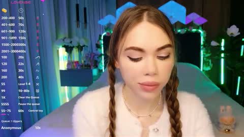 MimiFors online show from November 17, 7:03 pm