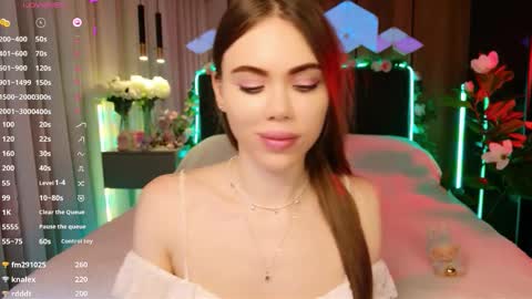 MimiFors online show from November 28, 7:50 pm