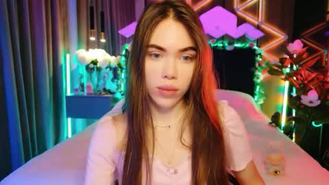 MimiFors online show from September 17, 4:05 pm