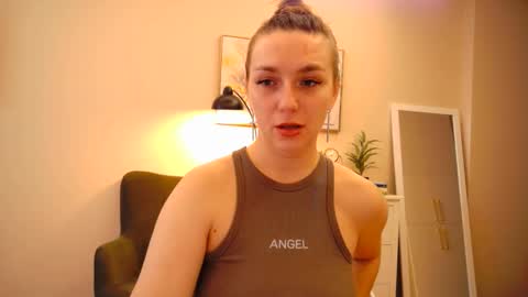 Snapshot of lucky_foryou_baby chatting on December 27, 9:39 am lucky_foryou_baby online show from December 27, 9:39 am