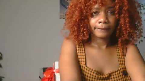 lucky_n_shyshy online show from October 29, 9:06 pm