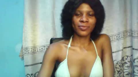 Snapshot of luckymadequeen chatting on January 21, 9:36 pm Gloria online show from January 21, 9:36 pm