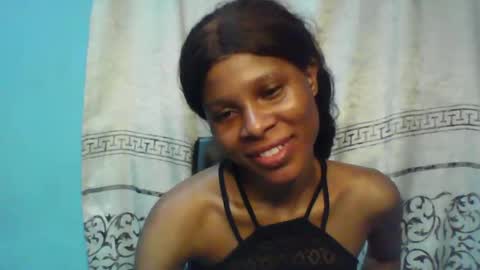 Snapshot of luckymadequeen chatting on March 3, 11:23 pm Gloria online show from March 3, 11:23 pm