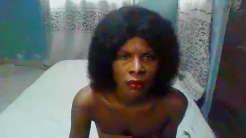 Snapshot of luckymadequeen chatting on September 21, 6:45 am Gloria online show from September 21, 6:45 am