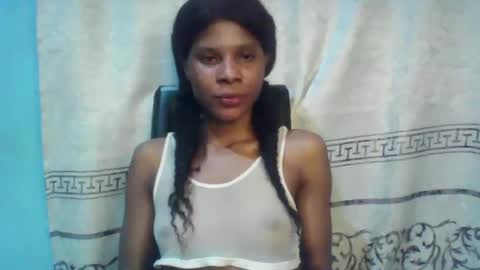 Snapshot of luckymadequeen chatting on February 9, 11:46 pm Gloria online show from February 9, 11:46 pm