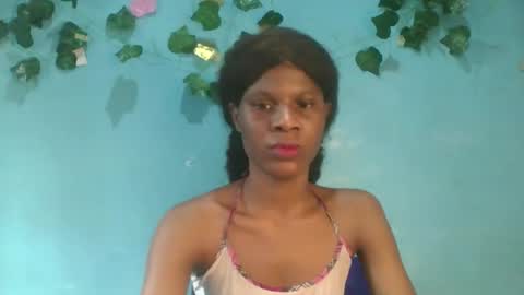 Snapshot of luckymadequeen chatting on October 27, 8:43 am Gloria online show from October 27, 8:43 am