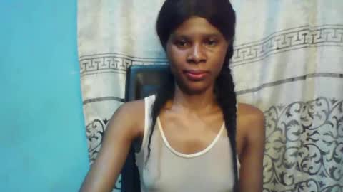 Snapshot of luckymadequeen chatting on February 24, 4:47 am Gloria online show from February 24, 4:47 am