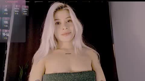 Snapshot of luckysapphire777 chatting on October 1, 11:37 am luckysapphire777 online show from October 1, 11:37 am
