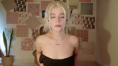 luckysapphire777 online show from November 14, 8:58 am