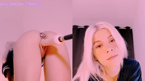 Snapshot of luckysapphire777 chatting on December 22, 3:55 am luckysapphire777 online show from December 22, 3:55 am