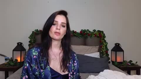 Lucy online show from November 17, 9:37 pm