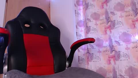 lucy online show from February 6, 1:49 am