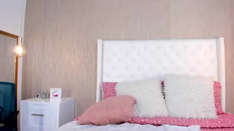 Lucy online show from September 25, 3:11 pm