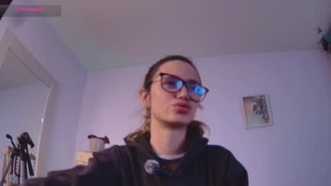 lucy online show from February 26, 5:24 am