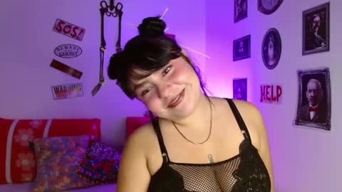 Snapshot of lucyferna chatting on October 11, 3:44 am Lucya Fernanda online show from October 11, 3:44 am