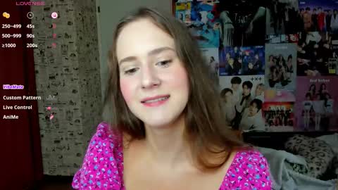 Snapshot of lucyrose33 chatting on October 6, 3:29 pm Lucy Rose online show from October 6, 3:29 pm