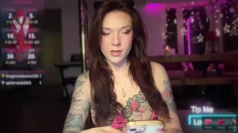 Luubeam             INSTA luubeammm TWITTER lunaisreallycu1 online show from November 3, 12:14 am