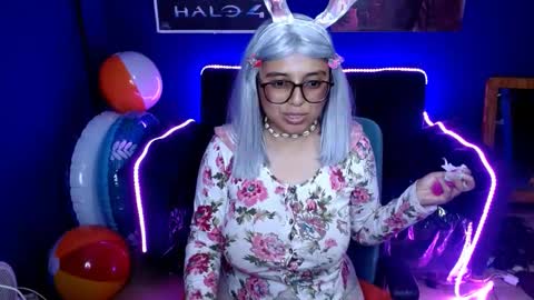 luisa_bunny online show from December 10, 9:33 pm