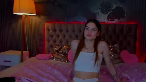 LuisaClover online show from November 29, 5:39 pm