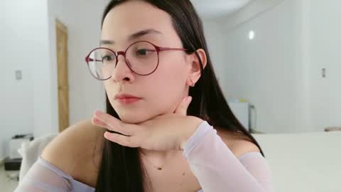 Luli online show from July 1, 1:21 pm
