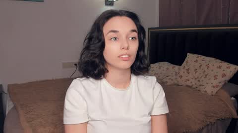 Lily online show from May 19, 6:15 pm