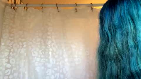 Connie online show from November 18, 9:27 pm