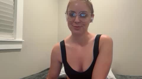lumie online show from May 15, 4:16 am