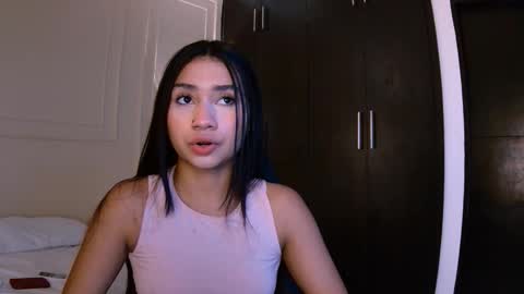 luna and banji online show from November 18, 1:01 pm