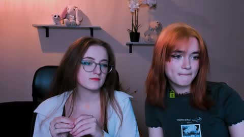 luna_berryy online show from December 20, 8:34 pm