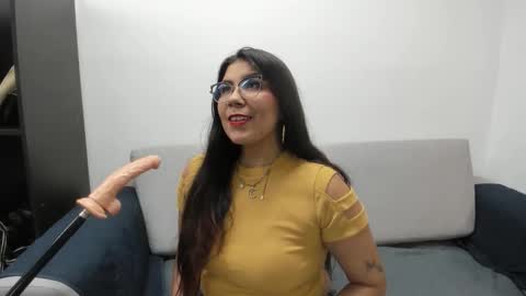 luna  online show from October 12, 11:56 am