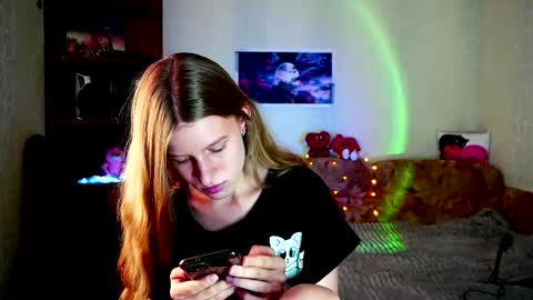 Snapshot of luna_evan chatting on October 6, 10:10 am luna_evan online show from October 6, 10:10 am