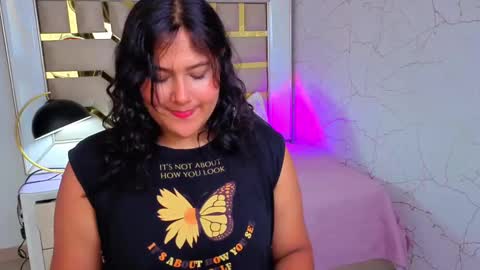 Luna  Jonez  online show from November 6, 11:27 am