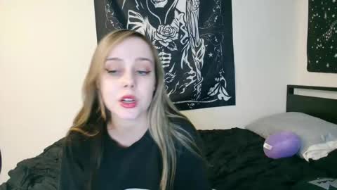 Luna online show from October 28, 10:47 pm