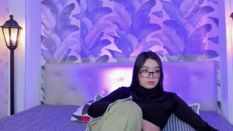 Luna Morgan online show from November 7, 4:40 am