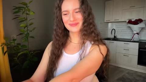 luna_raee online show from September 27, 9:49 am