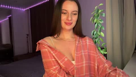 luna_raee online show from March 23, 8:04 pm