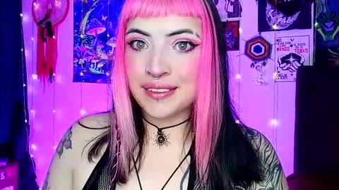 MISS LUNA  online show from March 1, 1:51 pm