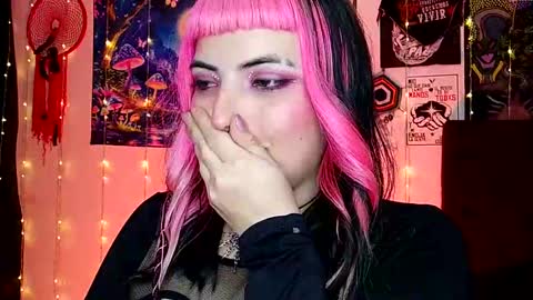 MISS LUNA  online show from March 7, 4:00 pm