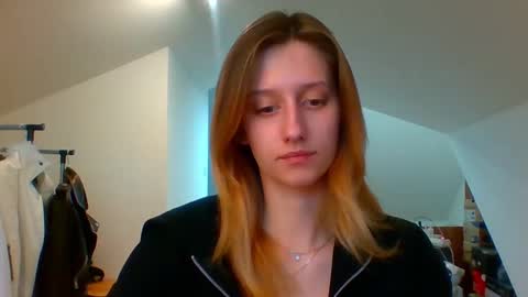 L U N A  online show from February 5, 2:48 pm