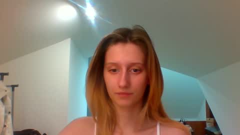 L U N A  online show from January 10, 2:55 pm