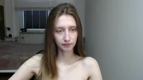 L U N A  online show from April 3, 5:38 am